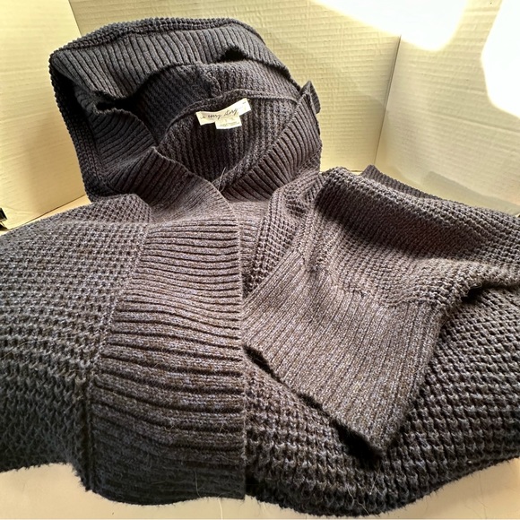 “In Every Story” Navy Open Front Hooded Cardigan - Picture 9 of 9